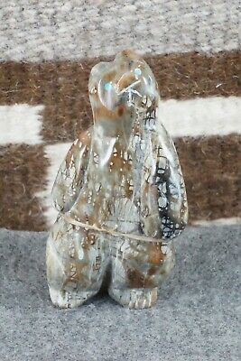 Bear Zuni Fetish Carving - Ariane Quam