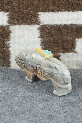 Bear Zuni Fetish Carving - Taylor Gia