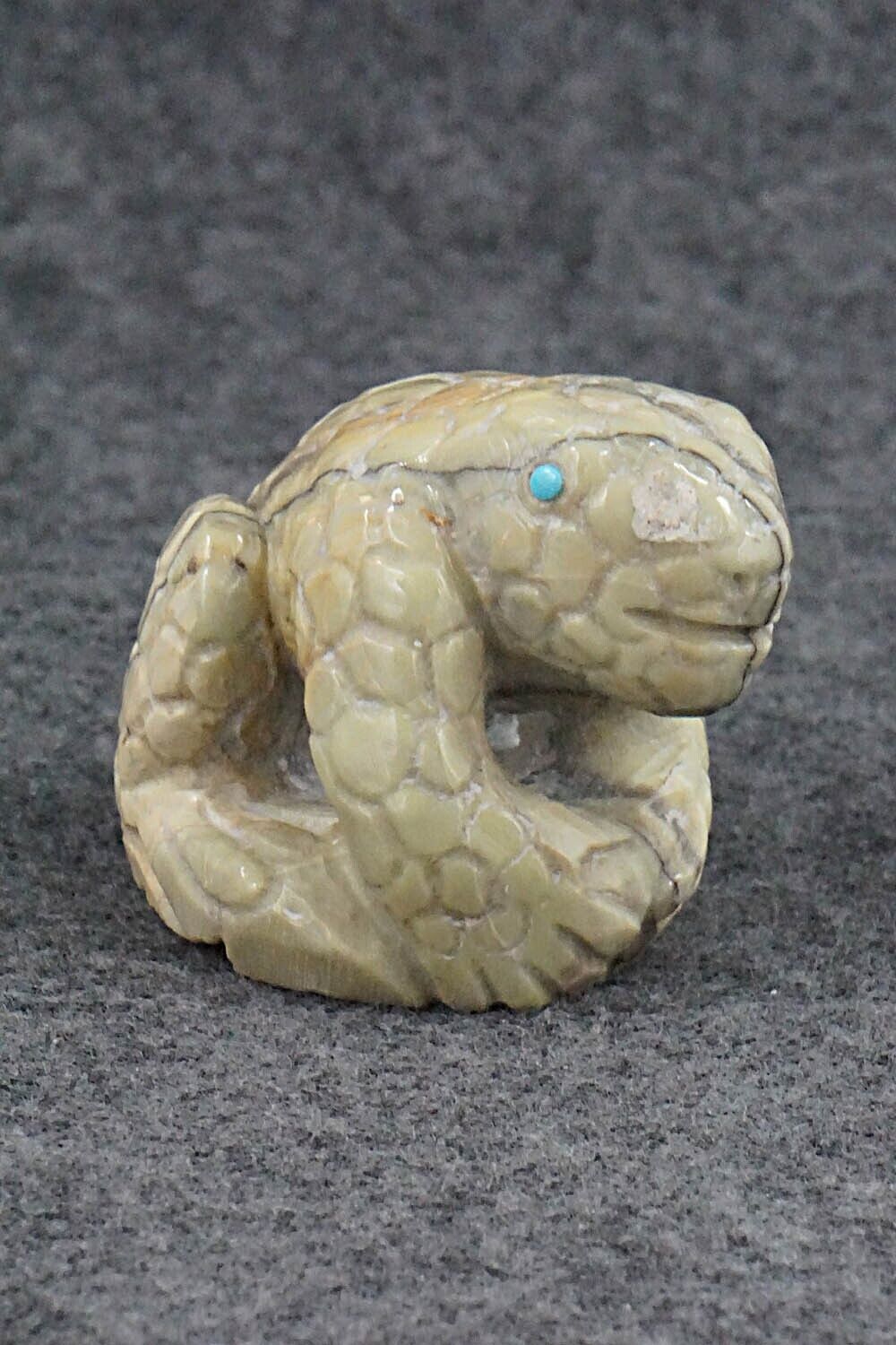 Frog Zuni Fetish Carving - Carlton Kaamasee