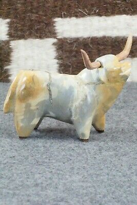 Bull Zuni Fetish Carving - Enrike Leekya