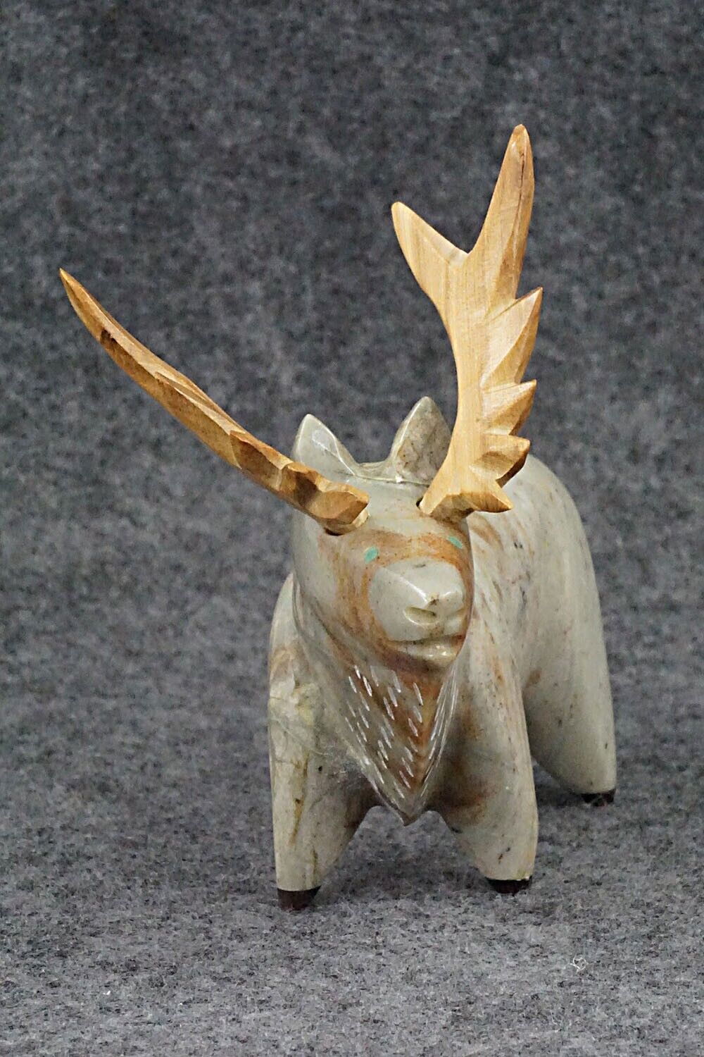 Elk Zuni Fetish Carving - Enrike Leekya