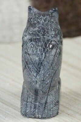 Owl Zuni Fetish Carving - Derrick Kaamasee