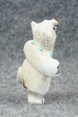 Bear Zuni Fetish Carving - Claudia Peina