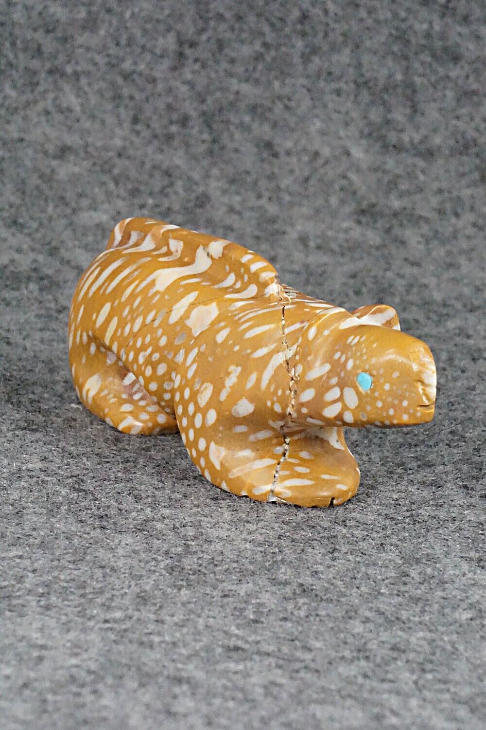 Mountain Lion Zuni Fetish Carving - Ronnie Lunasee