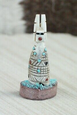 Corn Maiden Zuni Fetish Carving - Carl Etsate