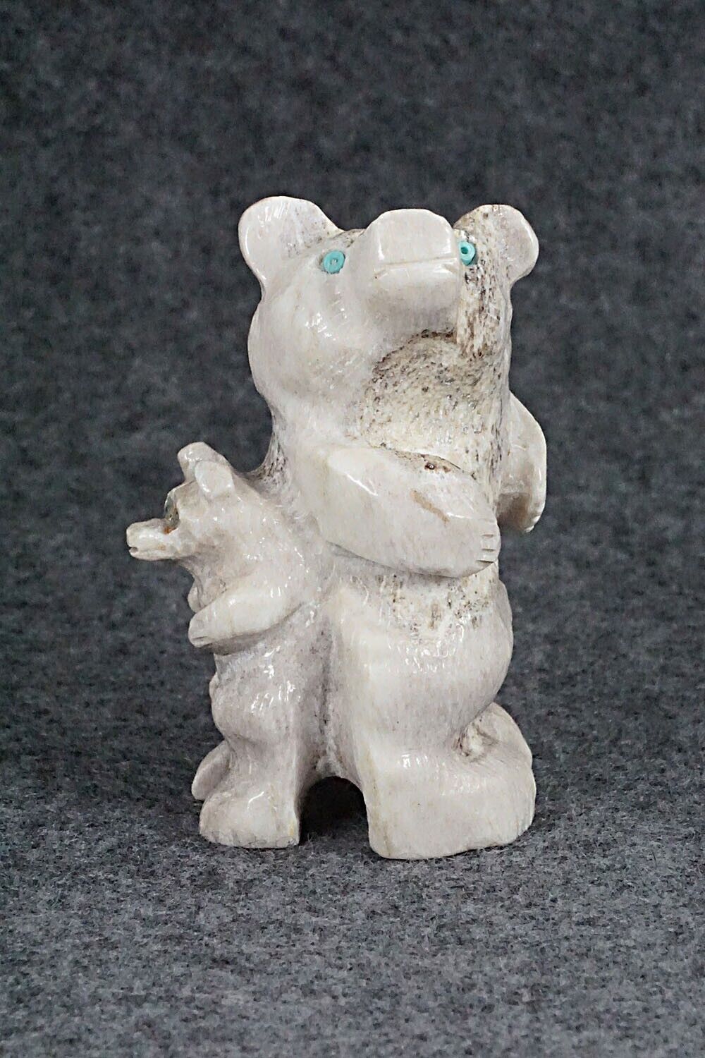 Bear with Cub Zuni Fetish Carving - Allison White