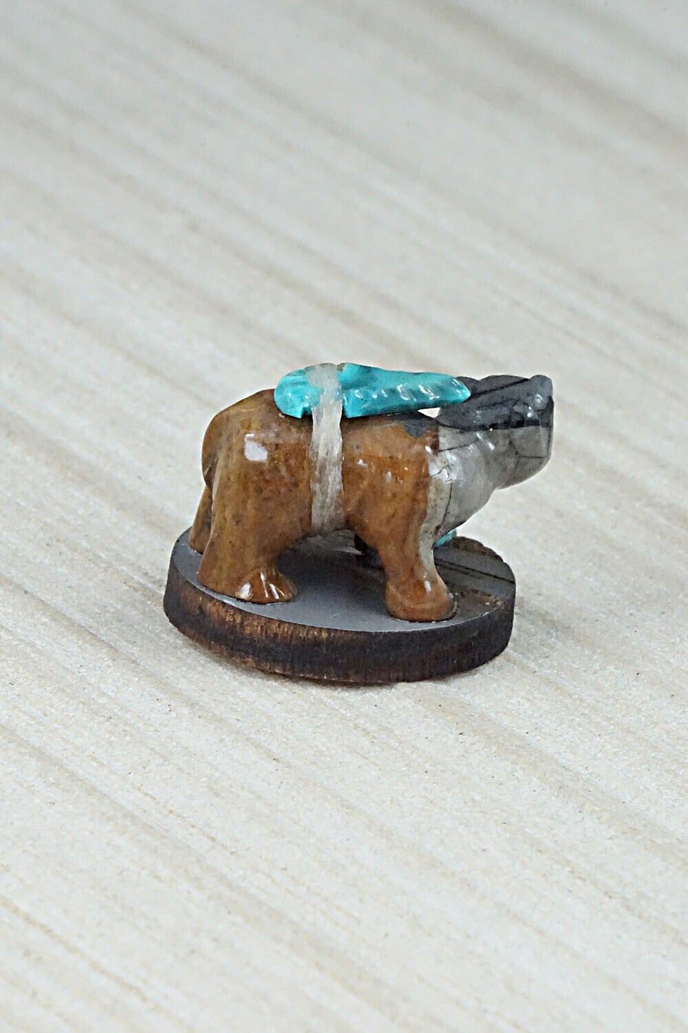 Bear Zuni Fetish Carving - Chris Nastacio