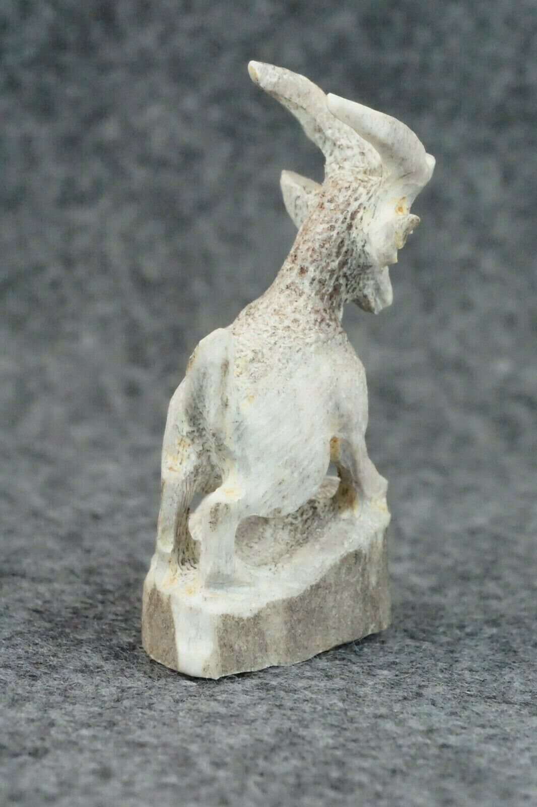 Antelope Zuni Fetish Carving - Lewis Malie Jr.