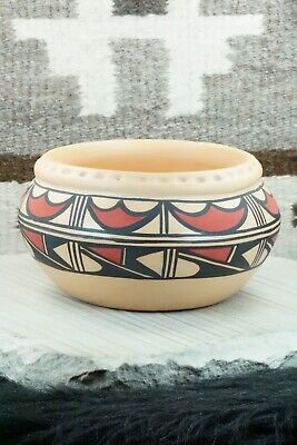 Hopi Pottery - Alta Yesslith
