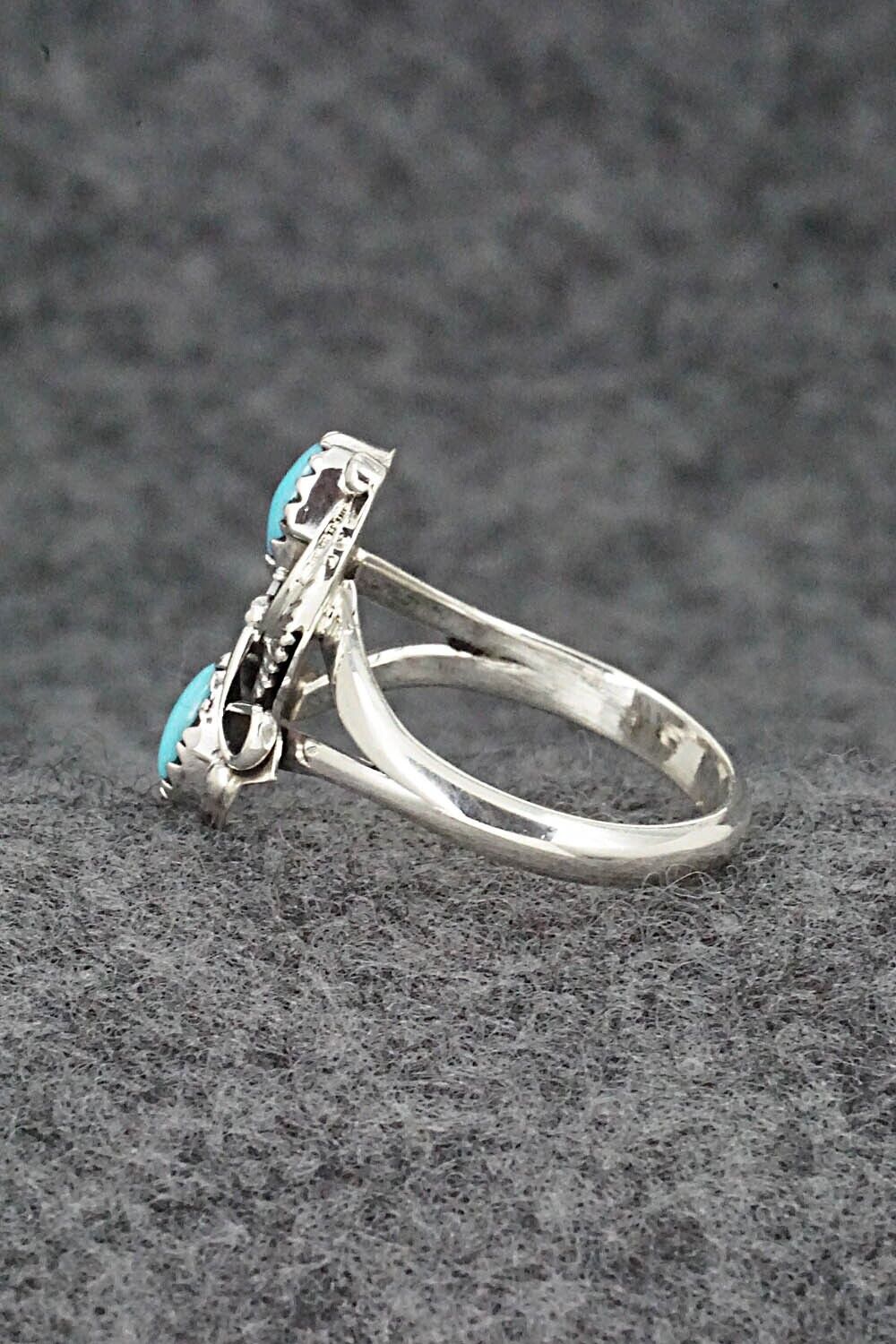 Turquoise & Sterling Silver Ring - William Begay - Size 7.25