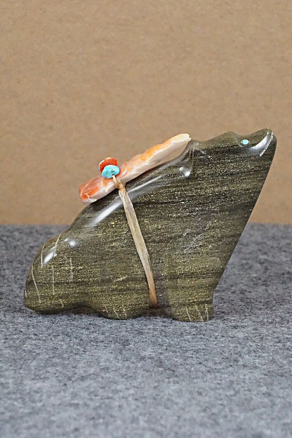Wolf Zuni Fetish Carving - Leland Boone