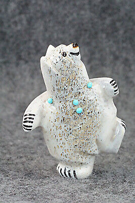 Bear Zuni Fetish Carving - Claudia Peina