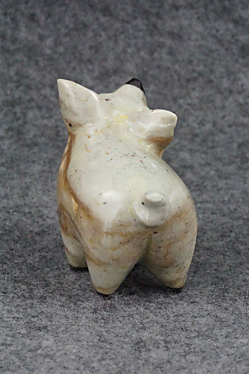 Pig Zuni Fetish Carving - Enrike Leekya