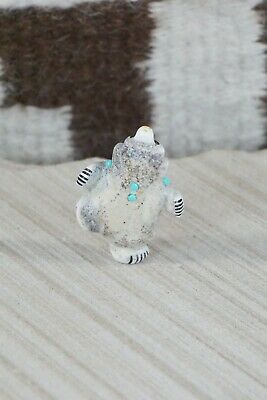 Bear Zuni Fetish Carving - Claudia Peina
