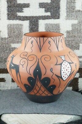 Zuni Pottery - Priscilla Peynetsa