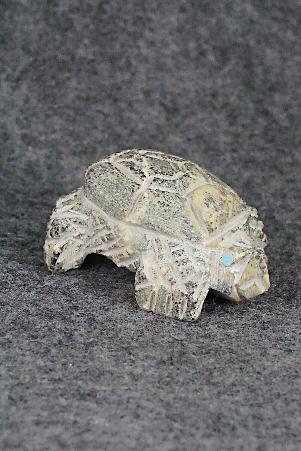 Turtle Zuni Fetish Carving - Jon Quam