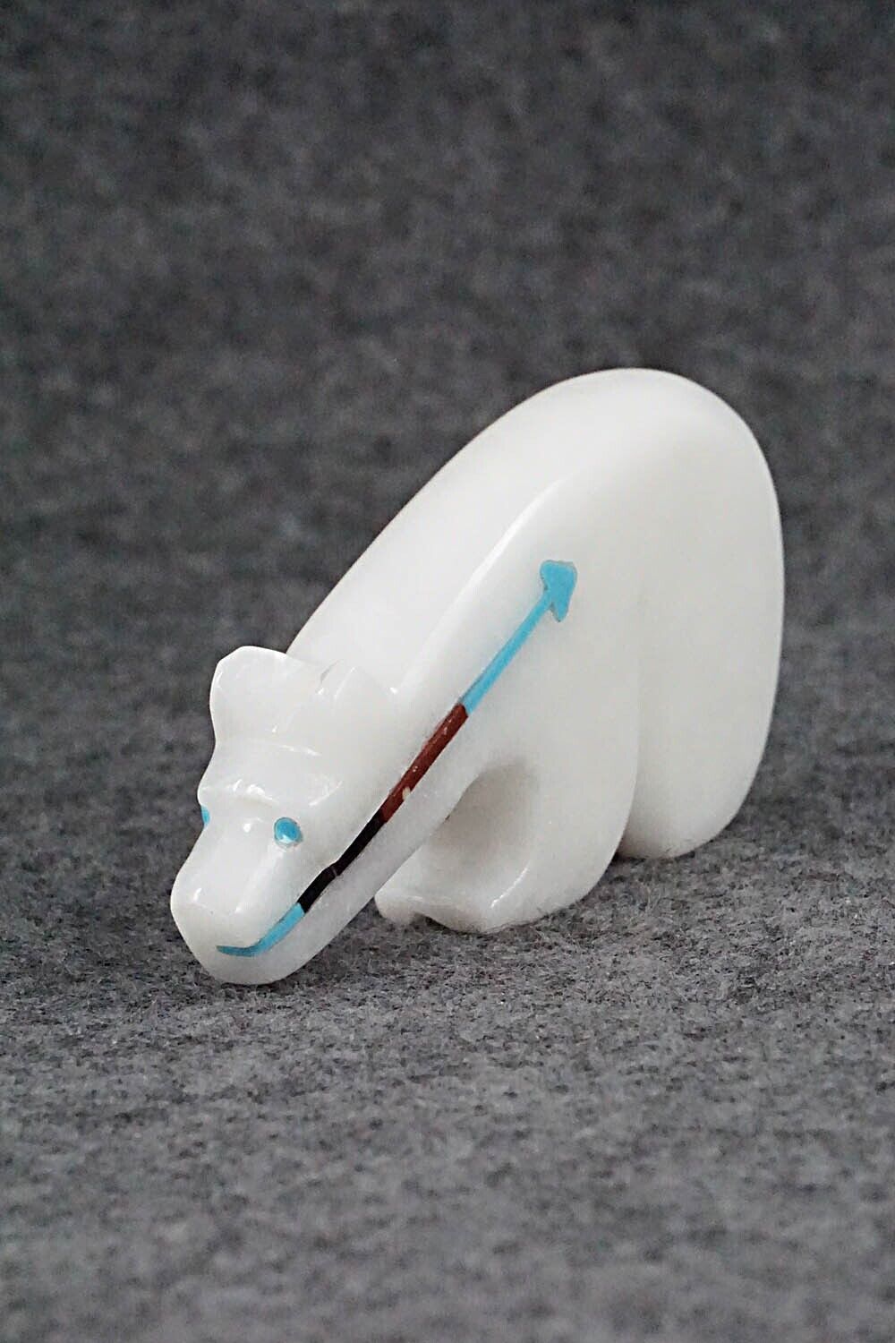 Bear Zuni Fetish Carving - Rodney Laiwakete