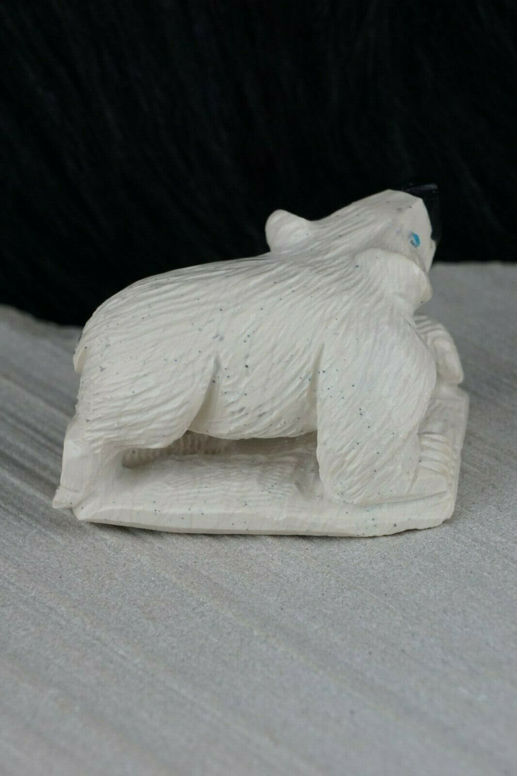 Bear Zuni Fetish Carving - Derrick Kaamasee - High Lonesome Trading