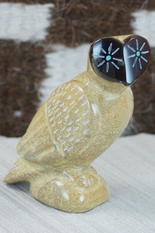 Owl Zuni Fetish Carving - Enrike Leekya