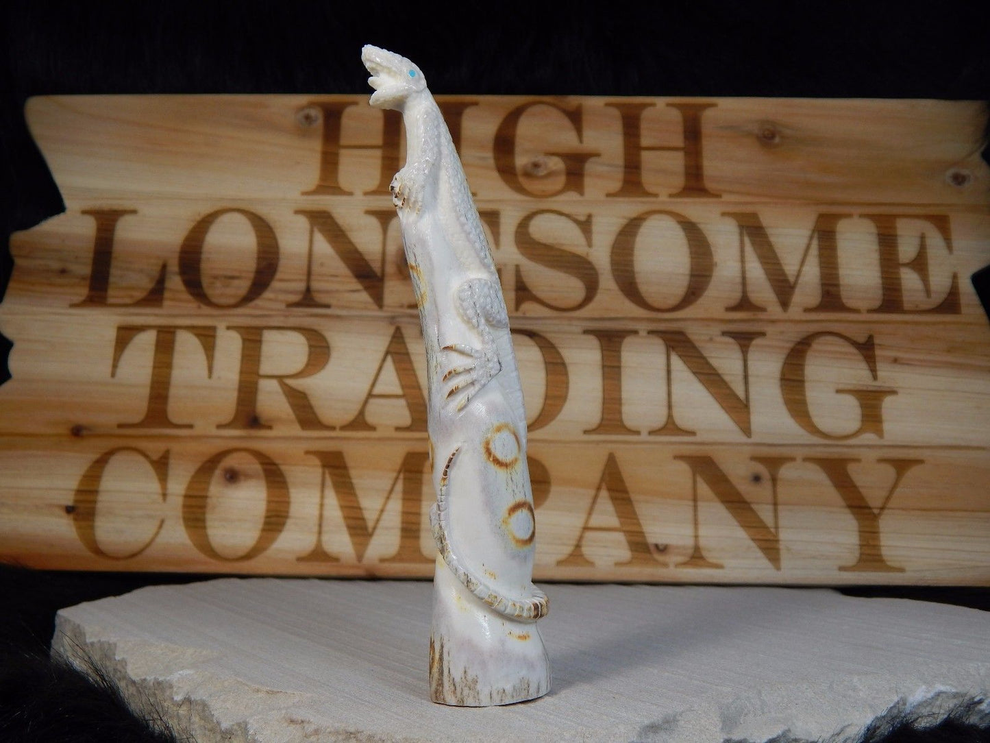 Lizard Zuni Fetish Carving - Maxx Laate - High Lonesome Trading