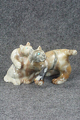 Bobcat & Mountain Lion Zuni Fetish Carving - Albert Eustace