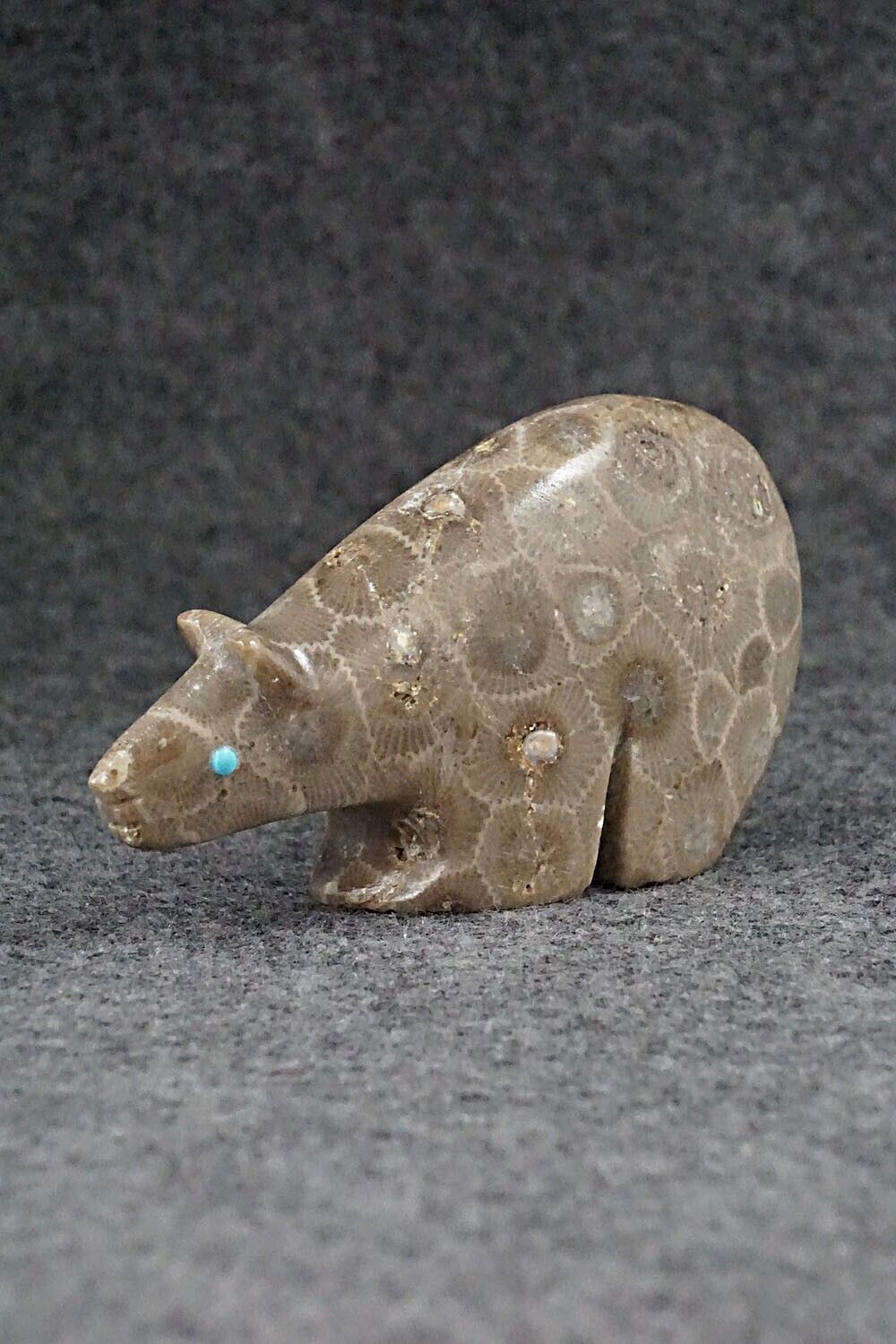 Bear Zuni Fetish Carving - Ronnie Lunasee