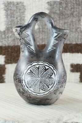 Acoma Pottery - Veronica Lewis