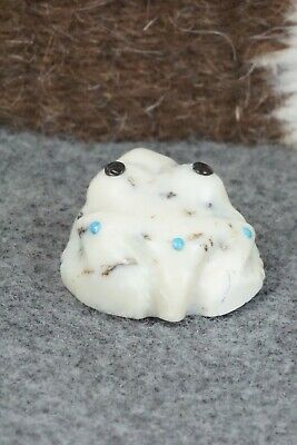 Frog Zuni Fetish Carving - Gordon Poncho