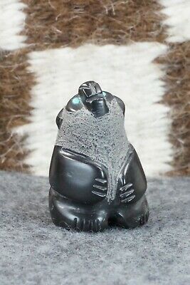 Bear Zuni Fetish Carving - Reynold Lunasee