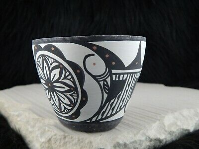 Zuni Pottery - Darla Westika - Zuni Handmade Pottery - Native American - High Lonesome Trading