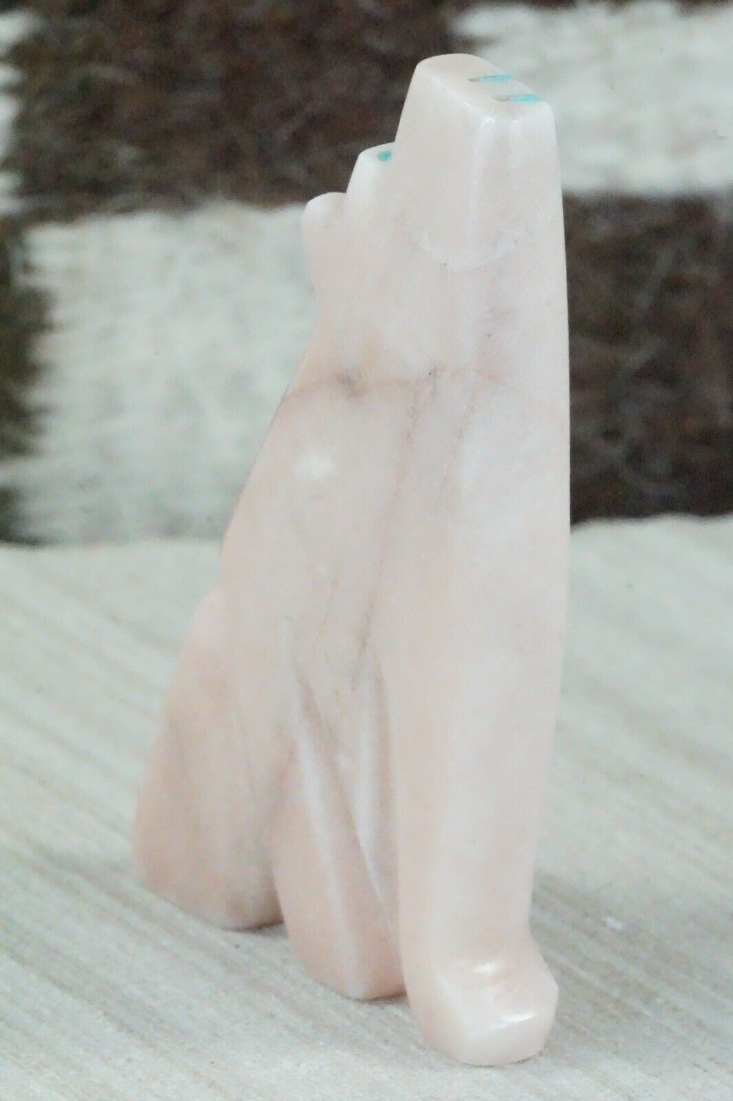Wolf Zuni Fetish Carving - Bernard Laiwakete