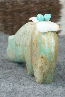 Bear Zuni Fetish Carving - Daphne Quam