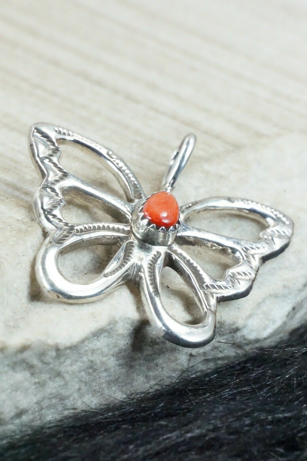 Spiny Oyster & Sterling Silver Pendant - Pauline Nelson