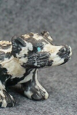 Skunk Zuni Fetish Carving - Tony Mackel