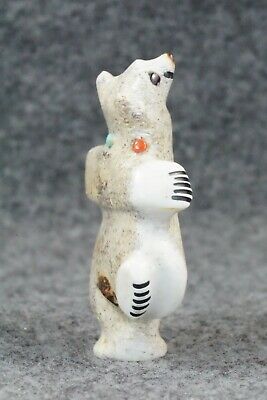 Bear Zuni Fetish Carving - Claudia Peina