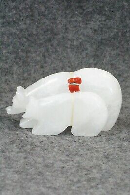 Bear Zuni Fetish Carving - Cheryl Beyuka