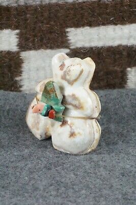 Bear Zuni Fetish Carving - Ariane Quam