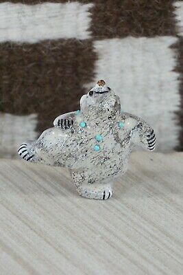 Bear Zuni Fetish Carving - Claudia Peina