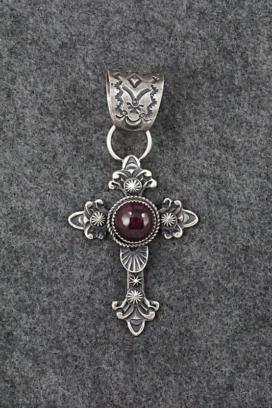 Spiny Oyster and Sterling Silver Pendant - Eva Billah