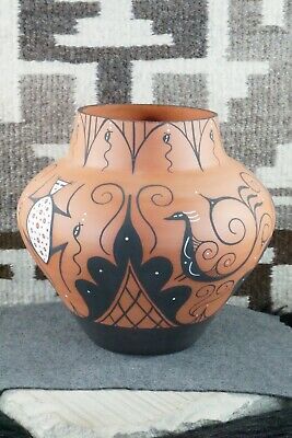 Zuni Pottery - Priscilla Peynetsa