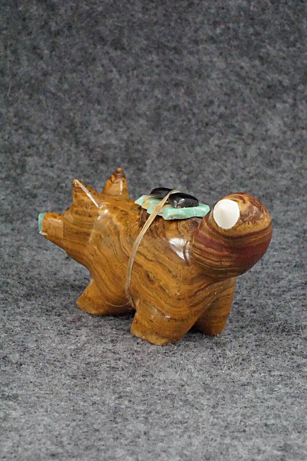 Wolf Zuni Fetish Carving - Enrike Leekya
