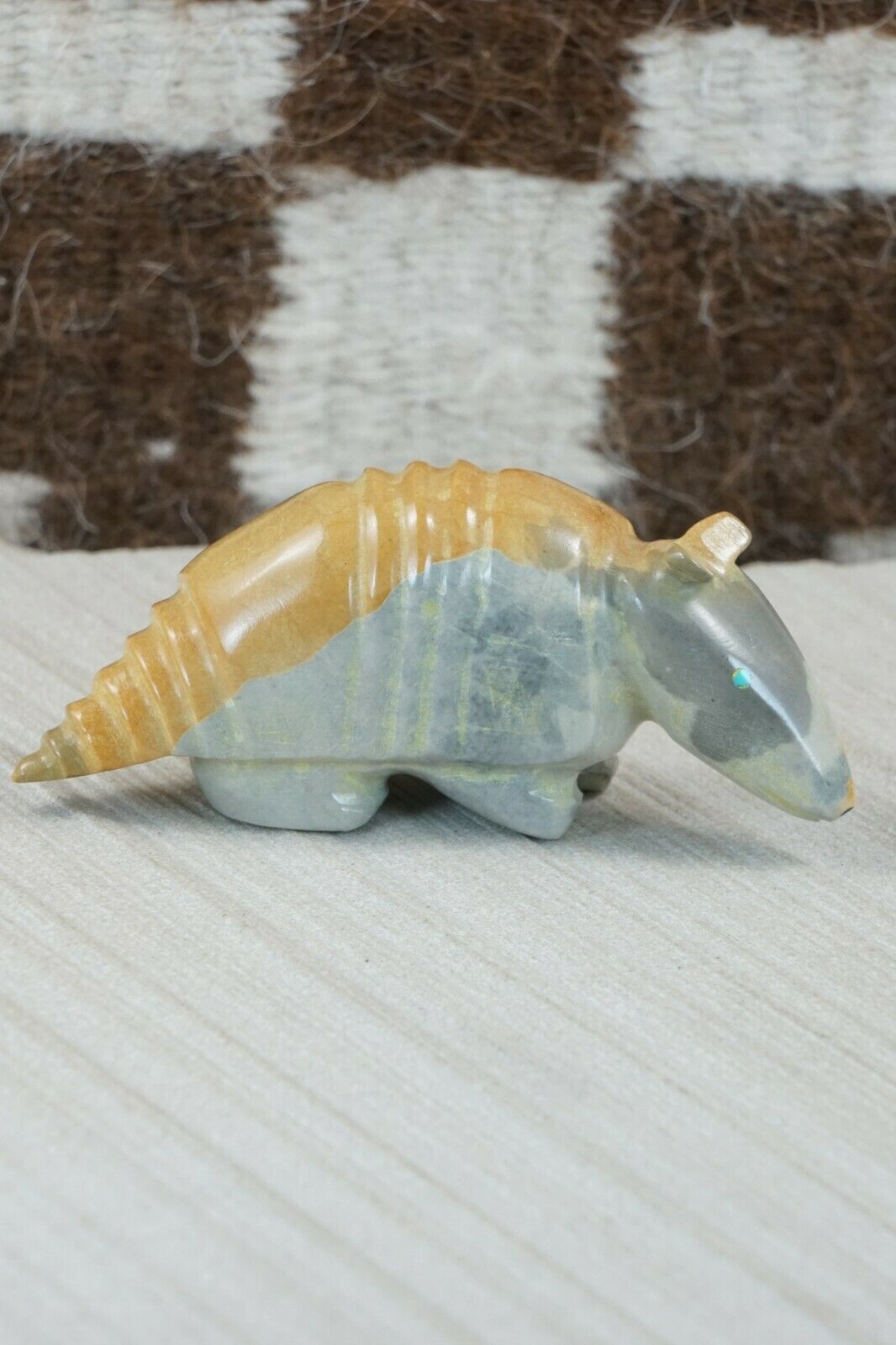 Armadillo Zuni Fetish Carving - Enrike Leekya