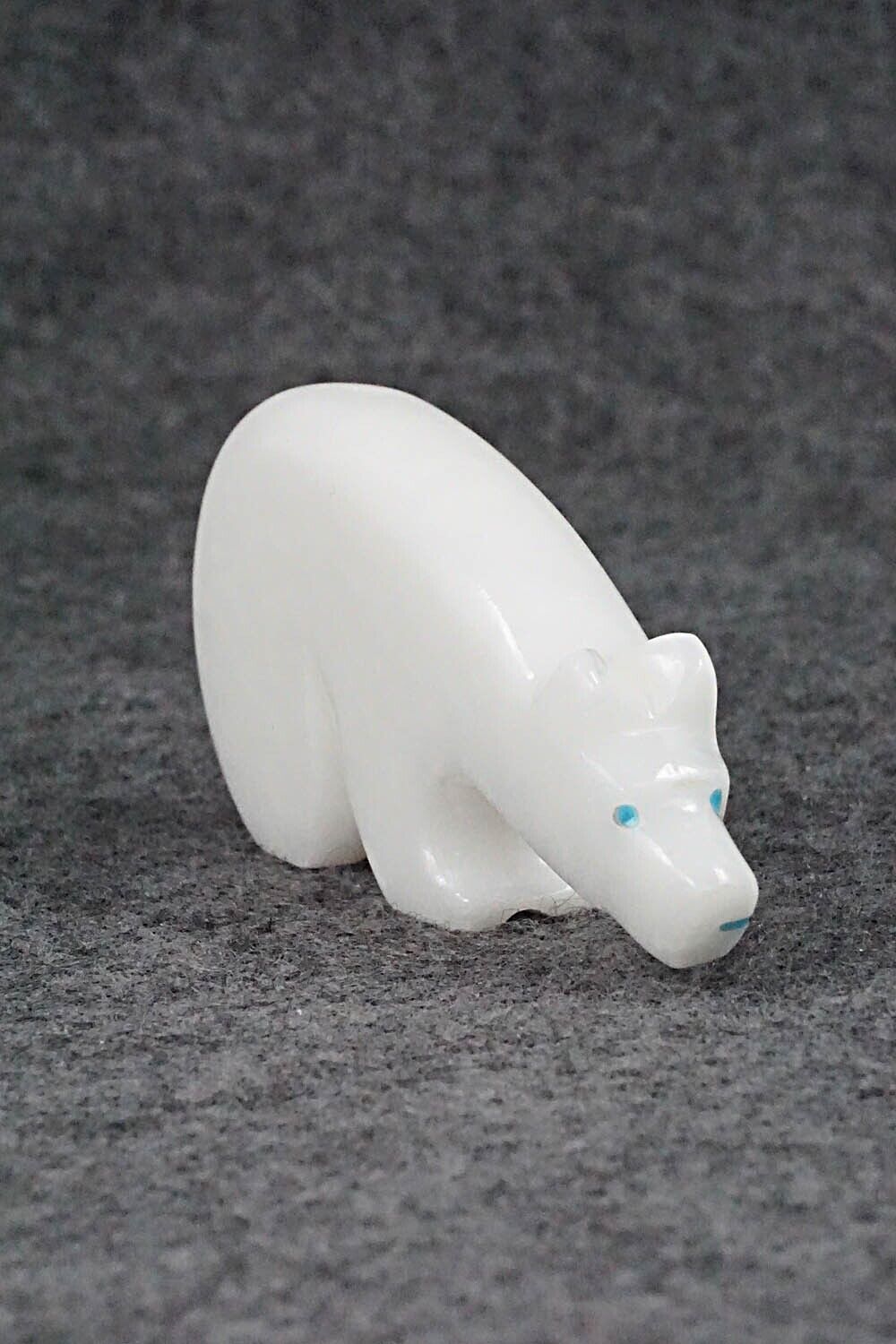 Bear Zuni Fetish Carving - Rodney Laiwakete