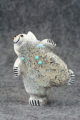 Bear Zuni Fetish Carving - Claudia Peina
