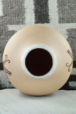 Zuni Pottery - Tara Edaakie