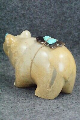 Bear Zuni Fetish Carving - Enrike Leekya