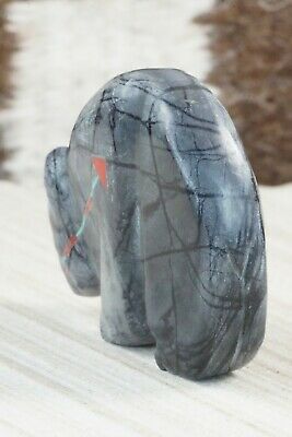 Bear Zuni Fetish Carving - Kevin Quam
