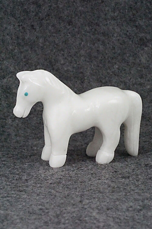 Horse Zuni Fetish Carving - Andres Lementino