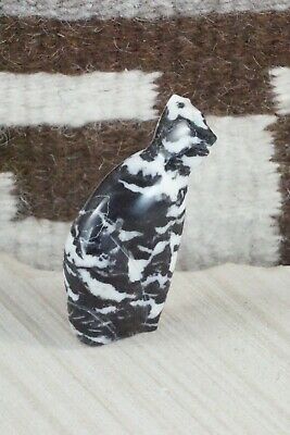 Bear Zuni Fetish Carving - Daphe Quam