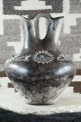 Acoma Pottery - Veronica Lewis